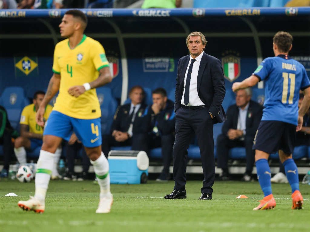 巴西队需借外脑突破!1比4暴露真实实力差距! 巴西队需借外脑突破!1比4暴露真实实力差距!